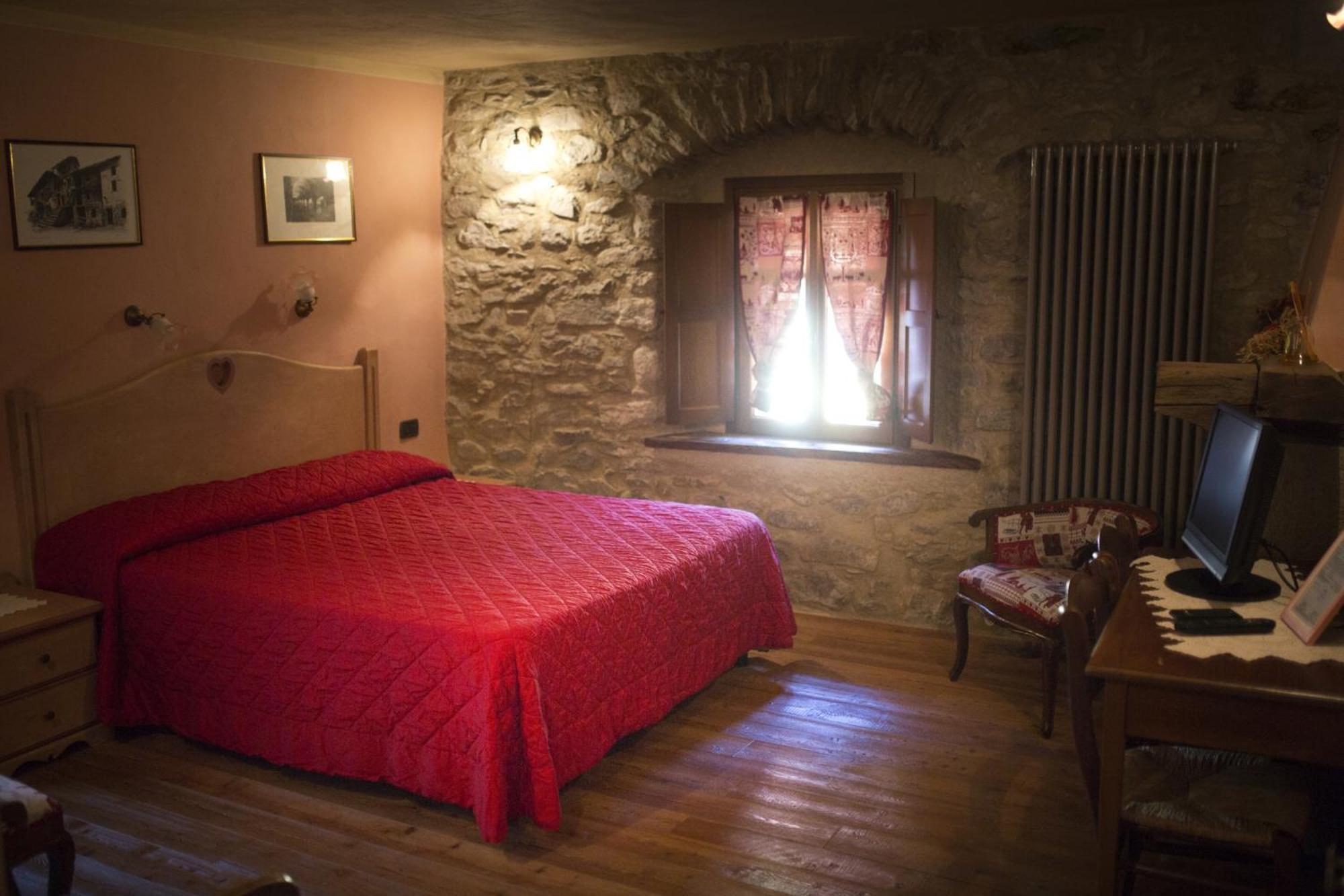 La Maison Des Vignerons Chambres D'Hotes B&B Donnaz Экстерьер фото